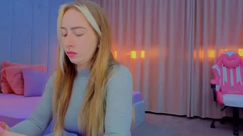 reina cummings online show from October 19, 2025, 6:03 am