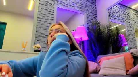reina cummings online show from April 26, 2026, 4:10 am
