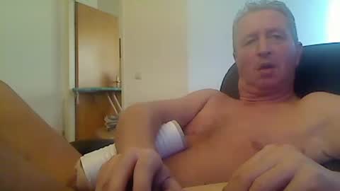 reini7211 online show from March 23, 2026, 3:05 pm