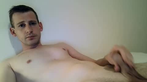 Snapshot of reme__1989xxxxxxx chatting on April 6, 2026, 9:32 am reme__1989xxxxxxx online show from April 6, 2026, 9:32 am