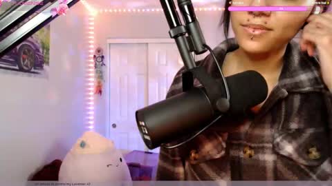 remidarklace online show from February 4, 2025, 5:10 am