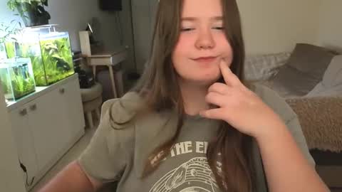 Snapshot of remirann_ chatting on November 6, 2025, 12:50 pm Ann OF - remirann21 online show from November 6, 2025, 12:50 pm