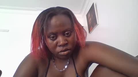 Snapshot of remmy_luna chatting on April 11, 2026, 10:19 am Remmy luna online show from April 11, 2026, 10:19 am