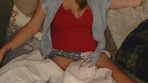 Snapshot of remote_couch chatting on October 20, 2025, 6:41 pm remote_couch online show from October 20, 2025, 6:41 pm