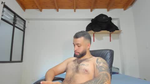 Snapshot of remy_sten chatting on January 23, 2025, 10:22 pm Rmy Steen online show from January 23, 2025, 10:22 pm