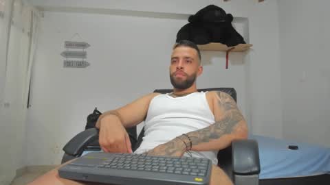 Snapshot of remy_sten chatting on February 12, 2025, 8:50 pm Rmy Steen online show from February 12, 2025, 8:50 pm