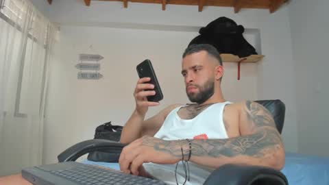 Snapshot of remy_sten chatting on February 14, 2025, 8:48 pm Rmy Steen online show from February 14, 2025, 8:48 pm