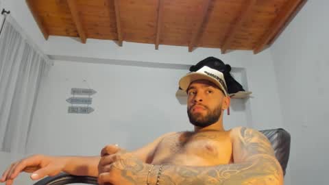 Snapshot of remy_sten chatting on February 26, 2025, 2:15 am Rmy Steen online show from February 26, 2025, 2:15 am