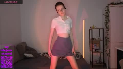 Claire online show from April 23, 2026, 6:32 pm