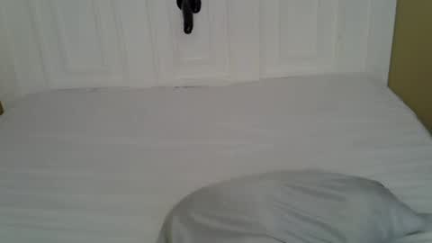 renal_queen online show from January 13, 2026, 5:13 am