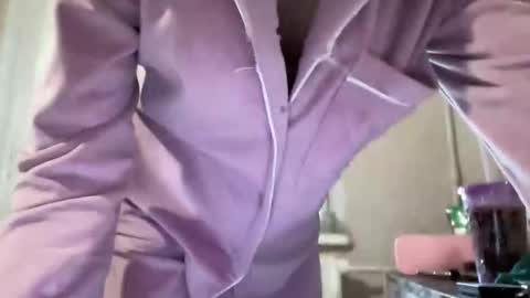 Renata online show from September 18, 2025, 9:44 am