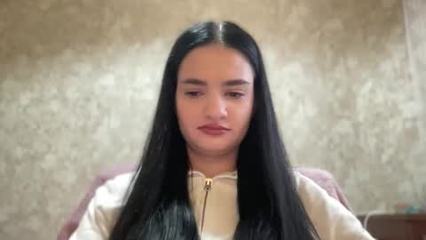 Renata online show from October 10, 2025, 11:09 am