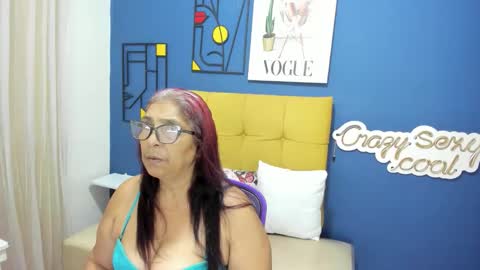 renata_milf_ online show from September 17, 2025, 11:56 am