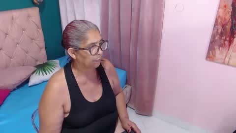 Snapshot of renata_milf_ chatting on October 23, 2025, 11:53 am renata_milf_ online show from October 23, 2025, 11:53 am