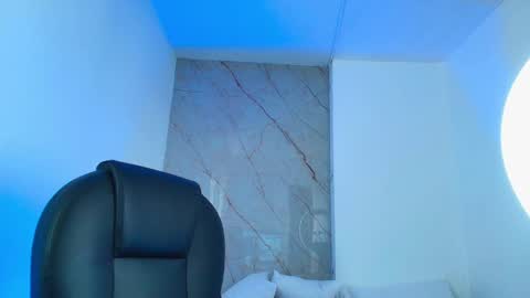 Snapshot of renata_reyes11 chatting on March 6, 2025, 10:52 am Renata  online show from March 6, 2025, 10:52 am