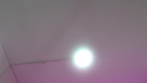 RENATA VALENTINA online show from April 17, 2026, 10:51 am