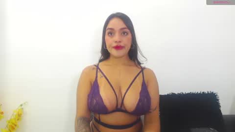 renatabrownn28 online show from July 5, 2026, 3:56 am