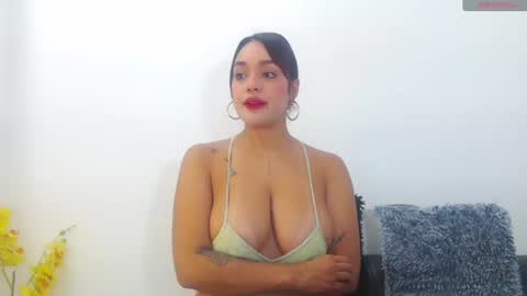 renatabrownn28 online show from July 17, 2026, 8:54 am