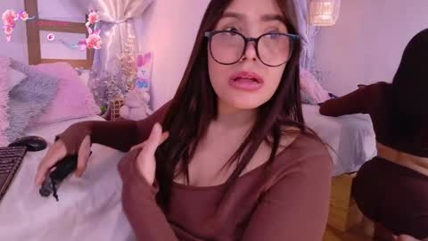 renataleclair online show from May 6, 2026, 4:56 pm