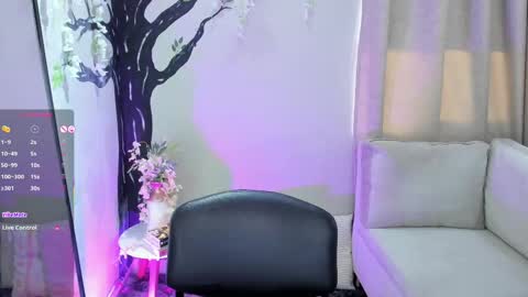 Snapshot of renataruiz_rr chatting on September 24, 2025, 11:57 am online show from September 24, 2025, 11:57 am