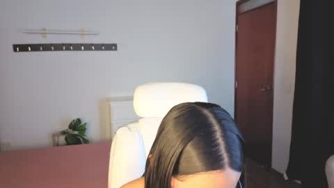 Snapshot of renaxi_smith chatting on May 9, 2026, 8:03 pm renaxi_smith online show from May 9, 2026, 8:03 pm