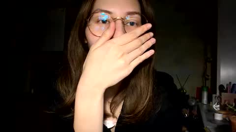 Snapshot of renayreisdorf chatting on March 17, 2026, 4:21 pm Mia online show from March 17, 2026, 4:21 pm