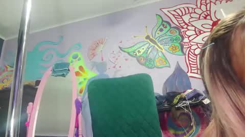 Naughty closet slut here to suck all your friends off  online show from October 19, 2025, 11:33 am