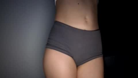 Snapshot of renee_loah chatting on October 24, 2025, 8:27 pm renee_loah online show from October 24, 2025, 8:27 pm