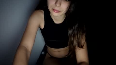 Snapshot of renee_loah chatting on October 30, 2025, 10:43 pm renee_loah online show from October 30, 2025, 10:43 pm