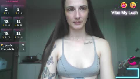 Snapshot of reneeluvs chatting on September 9, 2025, 8:25 am Reneeluvs online show from September 9, 2025, 8:25 am