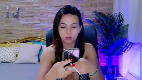 renesmesweet online show from February 19, 2025, 4:22 pm
