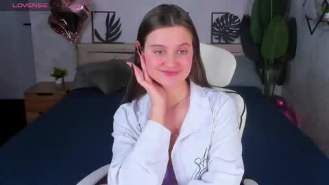 Snapshot of renesmy_black chatting on March 16, 2026, 5:44 am Renesmy online show from March 16, 2026, 5:44 am