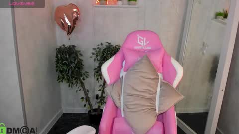 Snapshot of renesmy_black chatting on March 22, 2026, 10:46 pm Renesmy online show from March 22, 2026, 10:46 pm