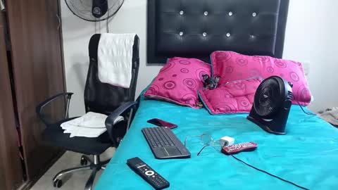 Rennata online show from September 13, 2025, 8:41 pm