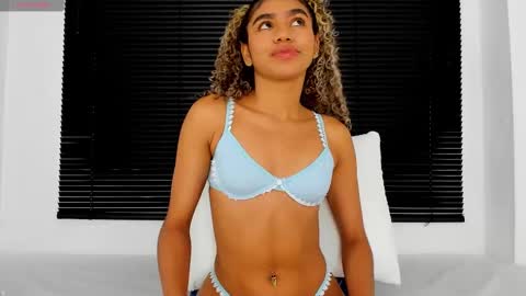  Renata  online show from September 22, 2025, 11:56 am