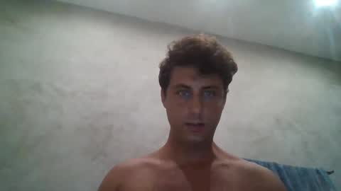 renud online show from September 10, 2025, 4:56 am