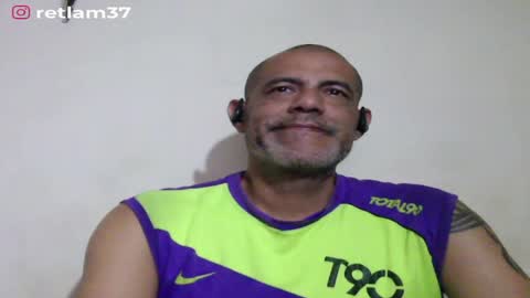Snapshot of retlam37 chatting on June 25, 2026, 4:56 am Walter online show from June 25, 2026, 4:56 am