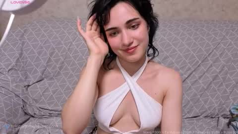 Snapshot of revalation_ chatting on September 14, 2025, 5:45 pm Ewiwi online show from September 14, 2025, 5:45 pm