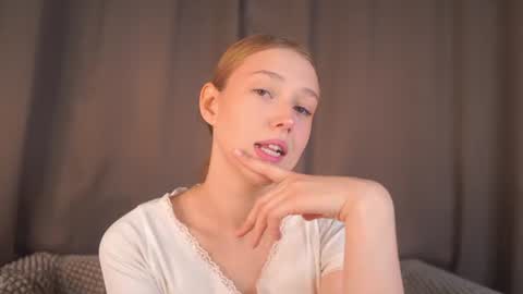 Snapshot of revamcallister chatting on July 11, 2026, 5:54 am revamcallister online show from July 11, 2026, 5:54 am
