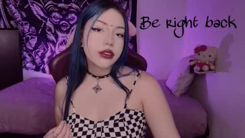 Snapshot of revenmiller_ chatting on October 12, 2025, 8:02 am Reven online show from October 12, 2025, 8:02 am