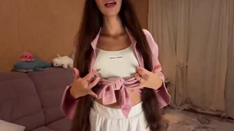 Revi online show from October 12, 2025, 5:34 pm