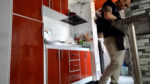 reymasterhot online show from December 22, 2025, 7:11 pm