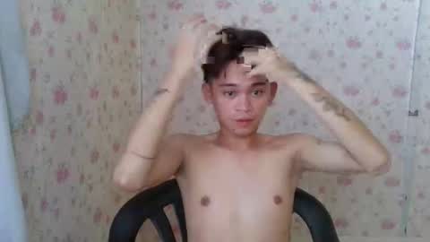 rey_paoloxx69 online show from March 22, 2026, 7:23 am