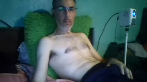reyes_albert2006 online show from July 18, 2026, 12:09 pm