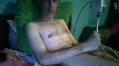 reyes_albert2006 online show from July 27, 2026, 11:28 am