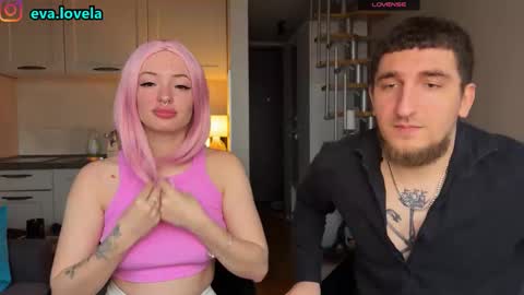 reyeva online show from October 22, 2025, 7:30 am