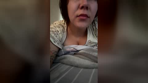 Snapshot of reyniri chatting on May 18, 2026, 4:18 am Rein online show from May 18, 2026, 4:18 am