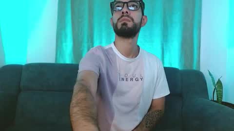 Snapshot of reypablo1 chatting on October 13, 2025, 7:25 pm REY PABLO Independent online show from October 13, 2025, 7:25 pm