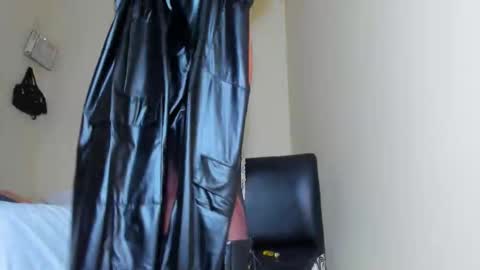 ROBERTA online show from October 19, 2025, 9:43 am