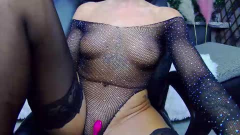  Rhea  online show from September 15, 2025, 9:53 am